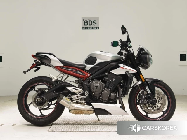 Проданный Triumph STREET TRIPLE R 2018 из Японии, фото 2