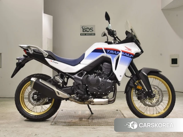 Проданный Honda TRANSALP XL750 2023 из Японии, фото 2