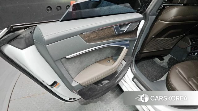 Audi A7 (4K) id 4562372 из Кореи 17