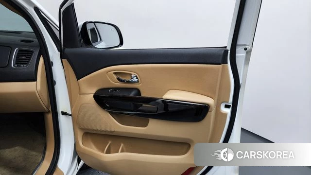 Kia The New Carnival id 4251072 из Кореи 17