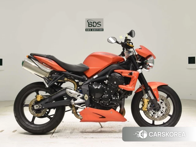 Проданный Triumph STREET TRIPLE R 2010 из Японии, фото 2