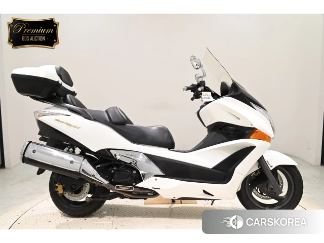Проданный Honda SILVER WING 600 GT 2011 из Японии, фото 2
