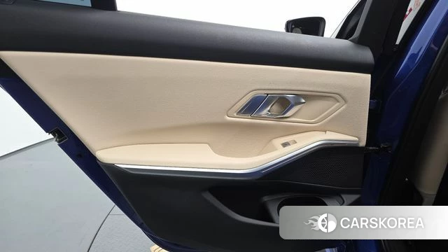 BMW 3 Series (G20) id 4540731 из Кореи 17