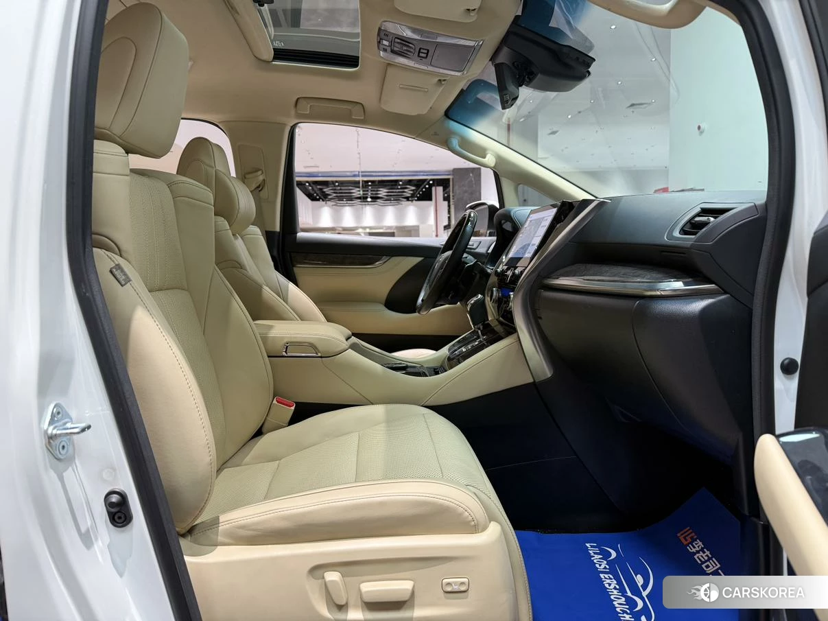 Toyota Elfa id 4452072 из Китая 17
