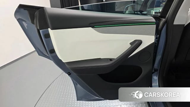 Tesla Model Y id 4381140 из Кореи 17