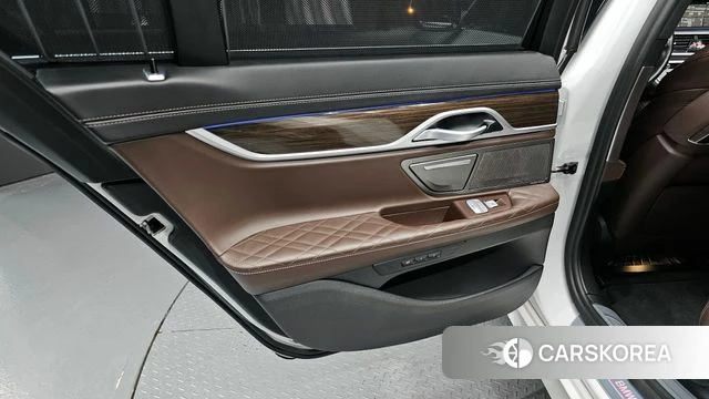 BMW 7 Series (G11) id 4316537 из Кореи 17