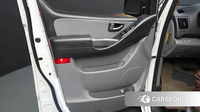 Hyundai The New Grand Starex id 4551483 из Кореи 17