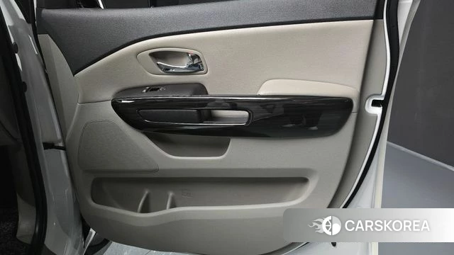 Kia The New Carnival id 4658099 из Кореи 17