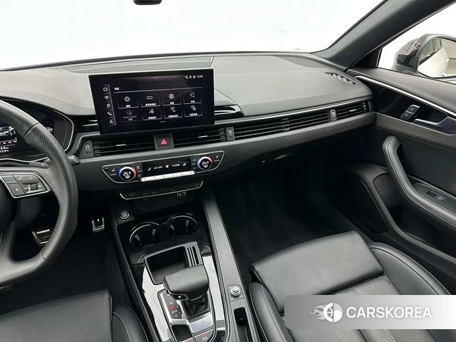 Audi A4L id 3857979 из Китая 17