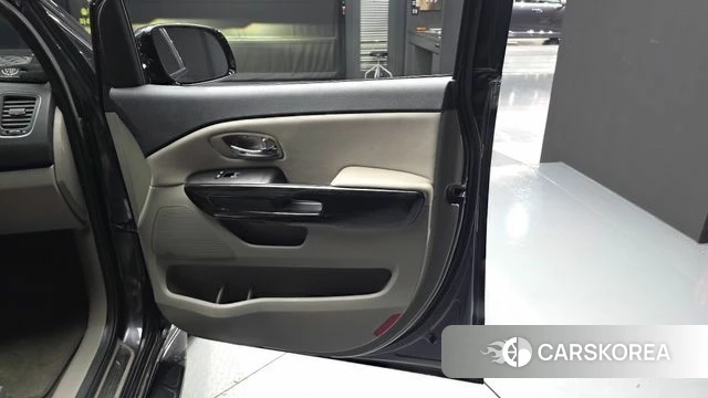 Kia The New Carnival id 4672346 из Кореи 17