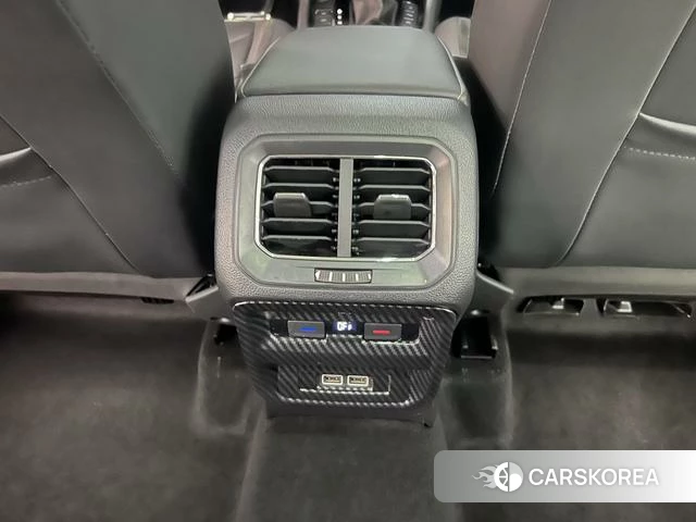 Volkswagen Tiguan L id 4257337 из Китая 17