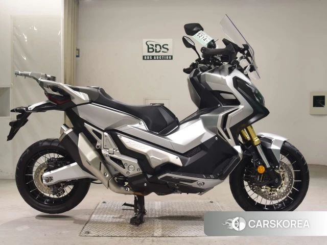 Проданный Honda X-ADV 750 2017 из Японии