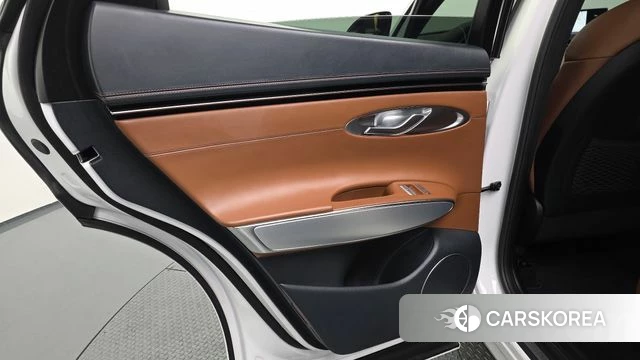 Genesis GV70 id 4389330 из Кореи 17