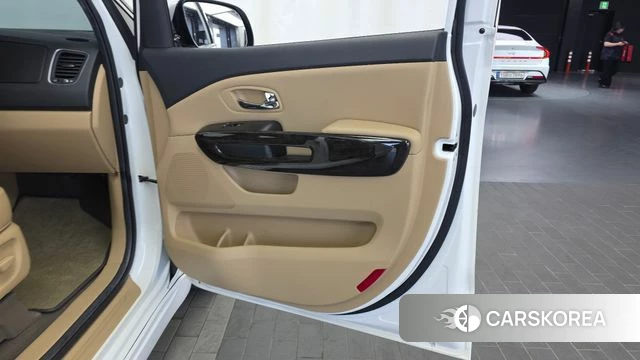 Kia The New Carnival id 4430048 из Кореи 17