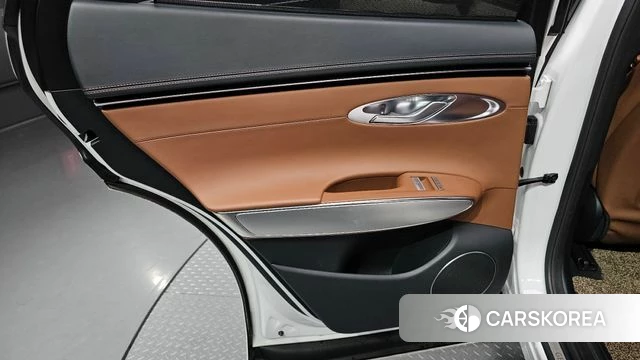 Genesis GV70 id 4872299 из Кореи 17