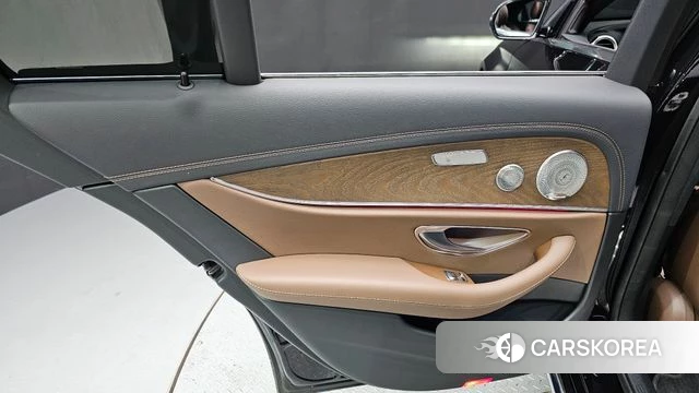 Mercedes-Benz E-Class W213 id 4697814 из Кореи 17