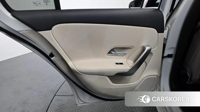 Mercedes-Benz A-Class W177 id 4561371 из Кореи 17