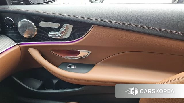 Mercedes-Benz E-Class W213 id 4667660 из Кореи 17