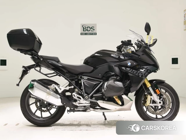 Проданный BMW R1250RS 2023 из Японии