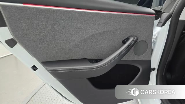 Tesla Model 3 id 4549016 из Кореи 17