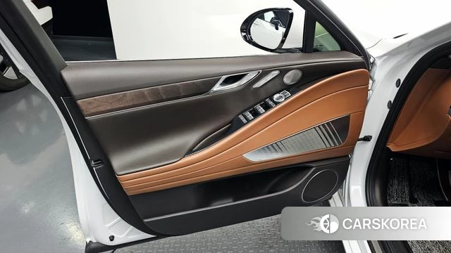 Genesis Electrified G80 (RG3) id 4369985 из Кореи 17
