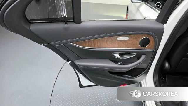 Mercedes-Benz E-Class W213 id 4396806 из Кореи 17
