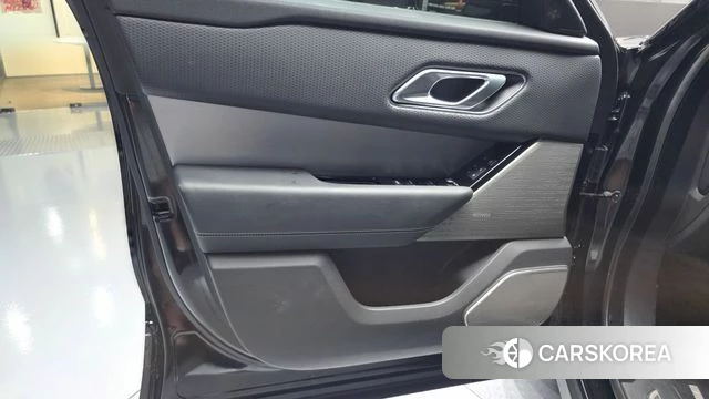 Land Rover Range Rover Velar id 4632947 из Кореи 17