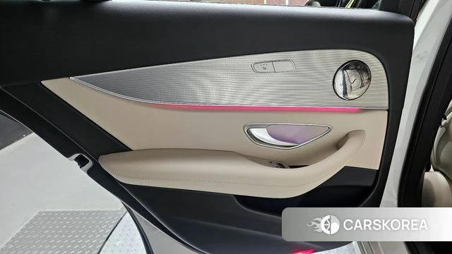 Mercedes-Benz E-Class W213 id 4294329 из Кореи 17
