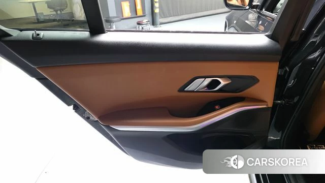BMW 3 Series (G20) id 4784106 из Кореи 17
