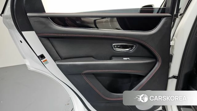 Bentley Bentayga id 4607588 из Кореи 17
