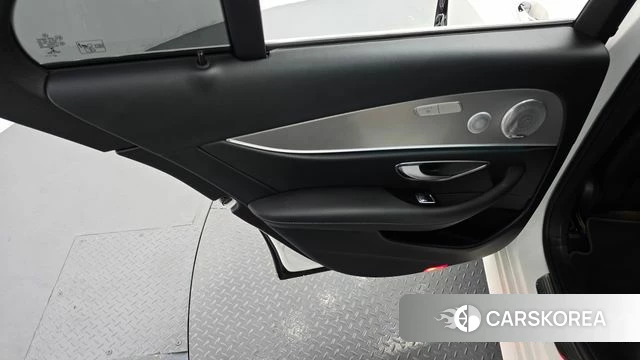Mercedes-Benz E-Class W213 id 4713123 из Кореи 17