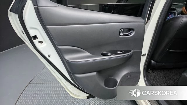 Nissan Leaf (ZE1) id 4285271 из Кореи 17
