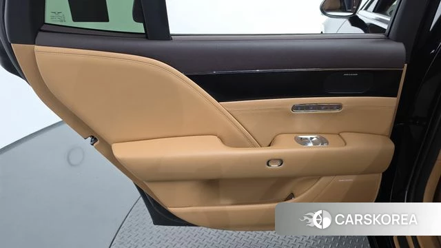 Genesis G90 (RS4) id 4500502 из Кореи 17