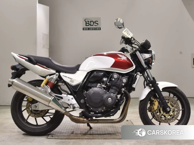 Проданный Honda CB400SF 2015 из Японии