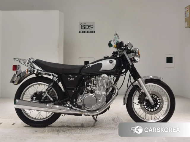 Проданный Yamaha SR400 2021 из Японии