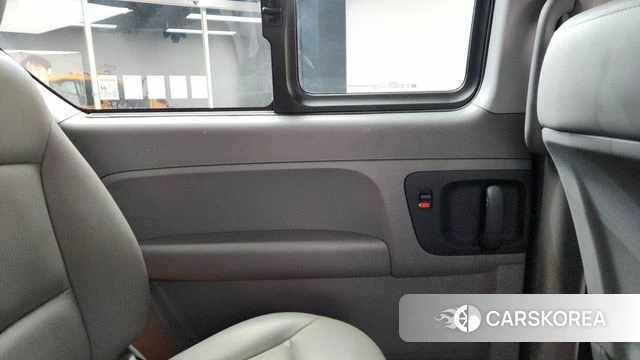 Hyundai The New Grand Starex id 4594914 из Кореи 17