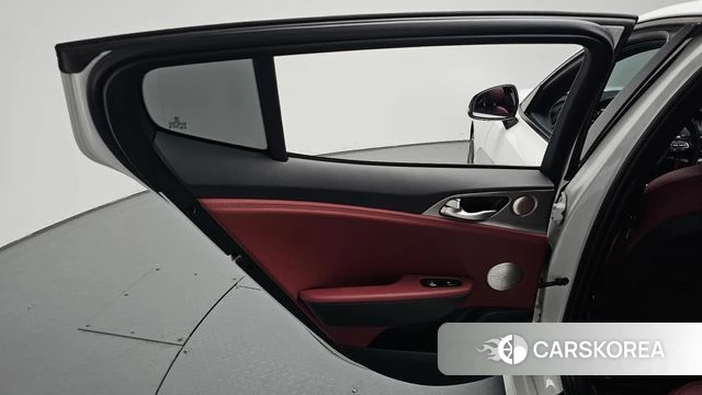 Kia Stinger id 4385095 из Кореи 17