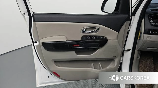 Kia The New Carnival id 4339347 из Кореи 17
