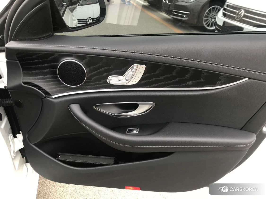 Mercedes-Benz E-Class id 4513494 из Китая 17