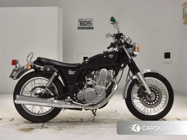 Проданный Yamaha SR 400 2015 из Японии