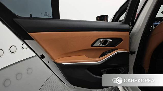 BMW 3 Series (G20) id 4186169 из Кореи 17