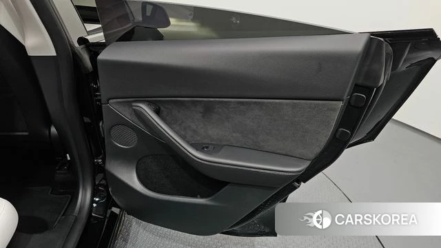 Tesla Model Y id 4649863 из Кореи 17