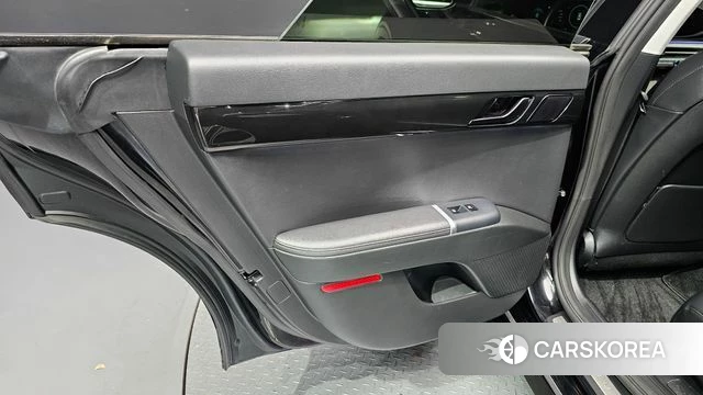 Hyundai Grandeur (GN7) id 4443564 из Кореи 17