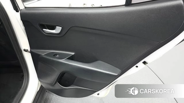 Kia Stonic id 4403508 из Кореи 17