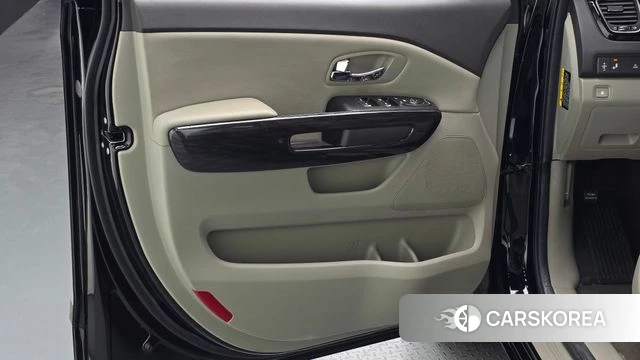 Kia All New Carnival id 4882734 из Кореи 17