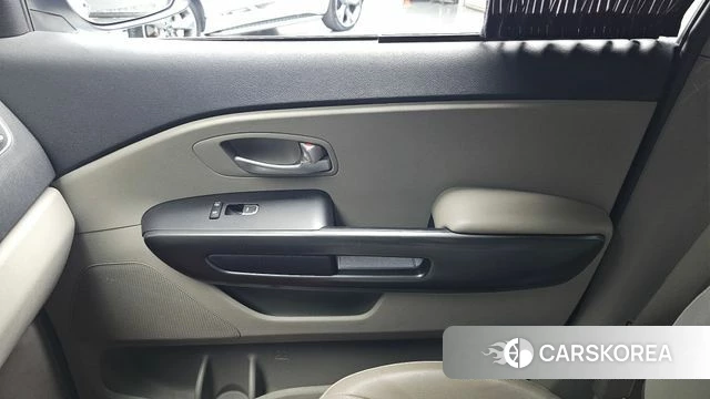 Kia The New Carnival id 4536376 из Кореи 17