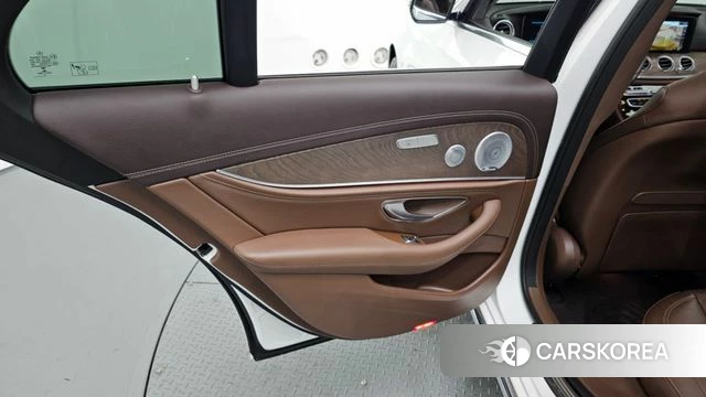 Mercedes-Benz E-Class W213 id 4250831 из Кореи 17