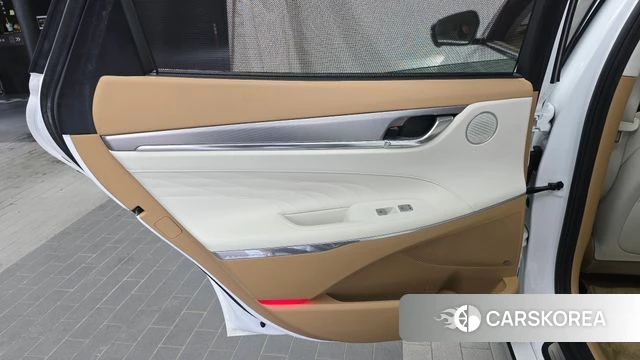 Hyundai The New Grandeur IG Hybrid id 4721972 из Кореи 17