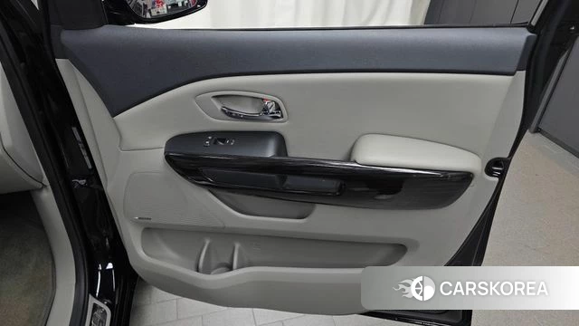 Kia The New Carnival id 4765273 из Кореи 17