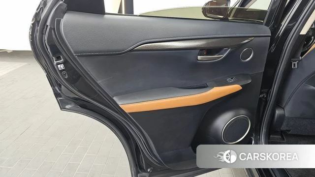 Lexus NX300h id 4530010 из Кореи 17